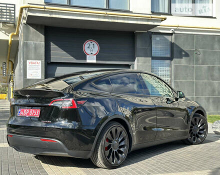 Черный Тесла Model Y, объемом двигателя 0 л и пробегом 2 тыс. км за 40990 $, фото 16 на Automoto.ua