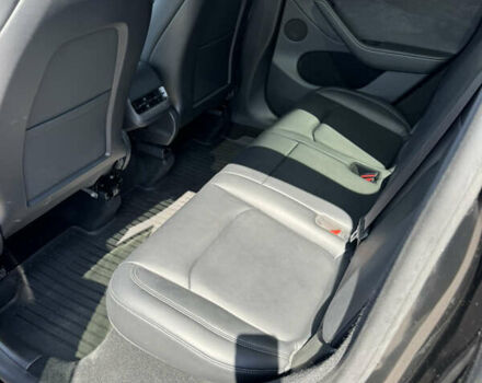 Чорний Тесла Model Y, об'ємом двигуна 0 л та пробігом 28 тис. км за 33000 $, фото 33 на Automoto.ua