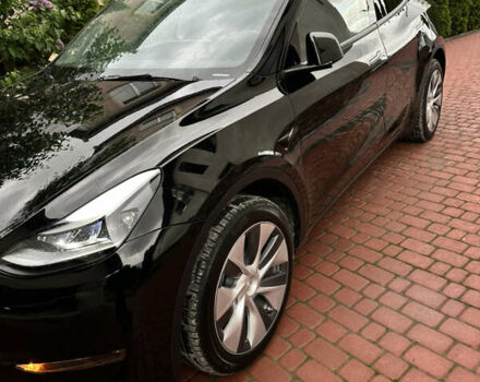 Черный Тесла Model Y, объемом двигателя 0 л и пробегом 8 тыс. км за 29900 $, фото 3 на Automoto.ua