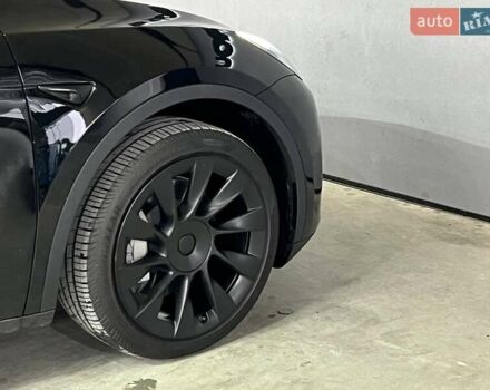 Черный Тесла Model Y, объемом двигателя 0 л и пробегом 5 тыс. км за 32000 $, фото 11 на Automoto.ua