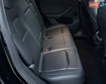 Черный Тесла Model Y, объемом двигателя 0 л и пробегом 67 тыс. км за 33490 $, фото 25 на Automoto.ua