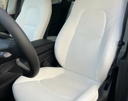 Черный Тесла Model Y, объемом двигателя 0 л и пробегом 21 тыс. км за 30500 $, фото 18 на Automoto.ua