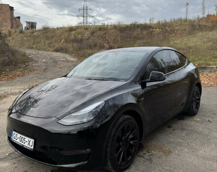 Черный Тесла Model Y, объемом двигателя 0 л и пробегом 16 тыс. км за 27000 $, фото 2 на Automoto.ua