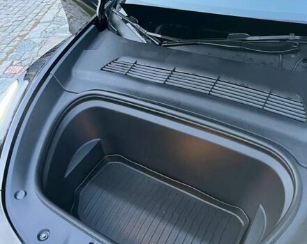 Чорний Тесла Model Y, об'ємом двигуна 0 л та пробігом 60 тис. км за 25950 $, фото 21 на Automoto.ua