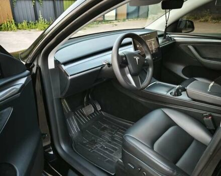 Черный Тесла Model Y, объемом двигателя 0 л и пробегом 64 тыс. км за 25450 $, фото 14 на Automoto.ua