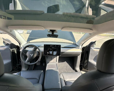 Черный Тесла Model Y, объемом двигателя 0 л и пробегом 31 тыс. км за 29200 $, фото 14 на Automoto.ua