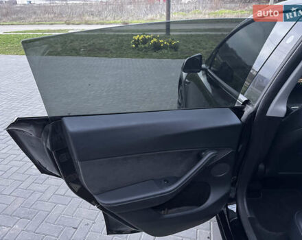 Чорний Тесла Model Y, об'ємом двигуна 0 л та пробігом 26 тис. км за 33000 $, фото 32 на Automoto.ua