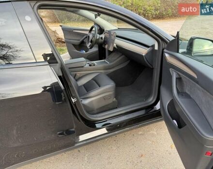 Черный Тесла Model Y, объемом двигателя 0 л и пробегом 29 тыс. км за 33900 $, фото 8 на Automoto.ua