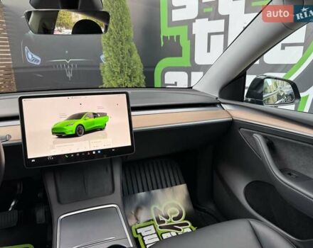 Черный Тесла Model Y, объемом двигателя 0 л и пробегом 1 тыс. км за 33900 $, фото 31 на Automoto.ua