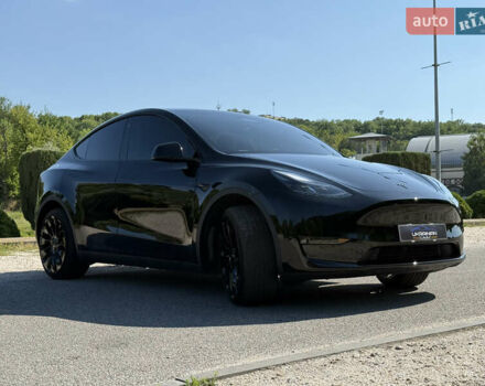 Черный Тесла Model Y, объемом двигателя 0 л и пробегом 1 тыс. км за 38999 $, фото 2 на Automoto.ua