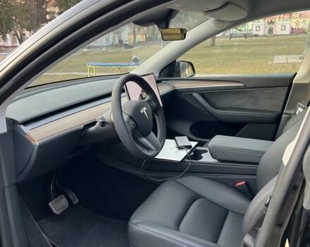 Черный Тесла Model Y, объемом двигателя 0 л и пробегом 12 тыс. км за 23200 $, фото 56 на Automoto.ua