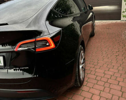 Черный Тесла Model Y, объемом двигателя 0 л и пробегом 8 тыс. км за 29900 $, фото 10 на Automoto.ua