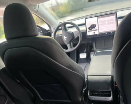 Черный Тесла Model Y, объемом двигателя 0 л и пробегом 25 тыс. км за 31500 $, фото 18 на Automoto.ua