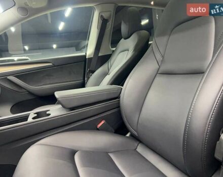 Черный Тесла Model Y, объемом двигателя 0 л и пробегом 1 тыс. км за 41500 $, фото 9 на Automoto.ua