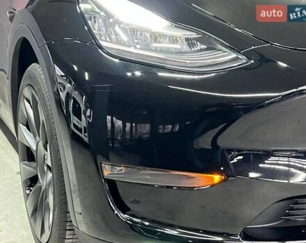 Черный Тесла Model Y, объемом двигателя 0 л и пробегом 5 тыс. км за 32000 $, фото 2 на Automoto.ua