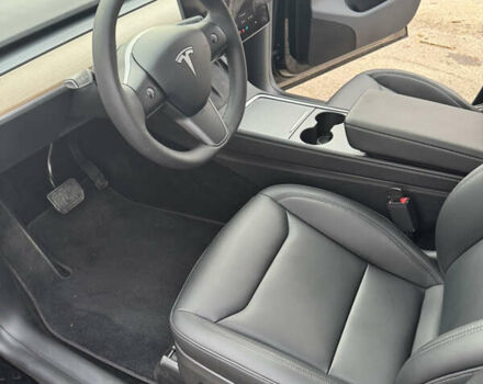 Черный Тесла Model Y, объемом двигателя 0 л и пробегом 16 тыс. км за 27000 $, фото 10 на Automoto.ua