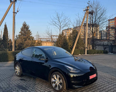 Черный Тесла Model Y, объемом двигателя 0 л и пробегом 11 тыс. км за 25500 $, фото 2 на Automoto.ua