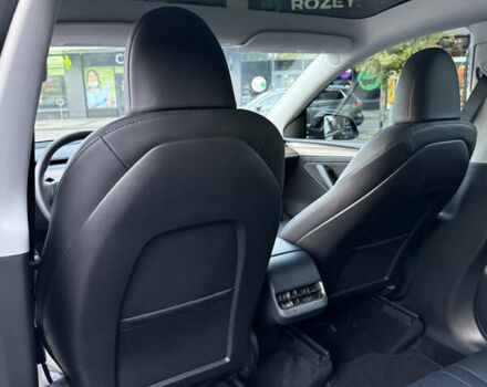 Черный Тесла Model Y, объемом двигателя 0 л и пробегом 34 тыс. км за 35000 $, фото 22 на Automoto.ua