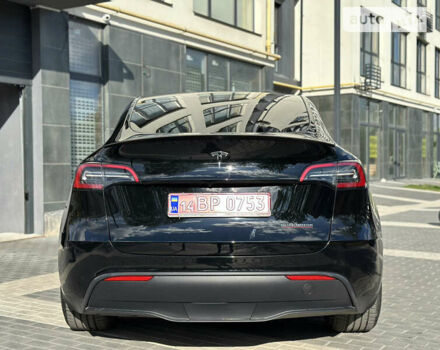 Черный Тесла Model Y, объемом двигателя 0 л и пробегом 2 тыс. км за 40990 $, фото 14 на Automoto.ua