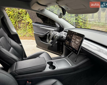 Чорний Тесла Model Y, об'ємом двигуна 0 л та пробігом 56 тис. км за 28700 $, фото 26 на Automoto.ua
