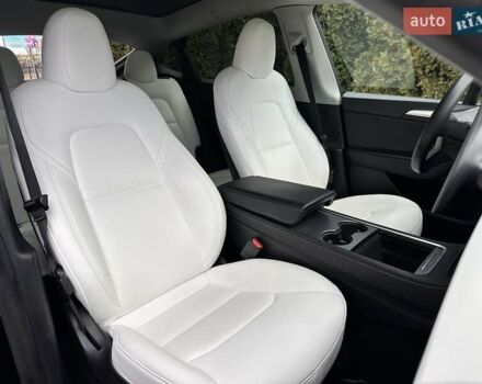 Чорний Тесла Model Y, об'ємом двигуна 0 л та пробігом 99 тис. км за 22999 $, фото 17 на Automoto.ua