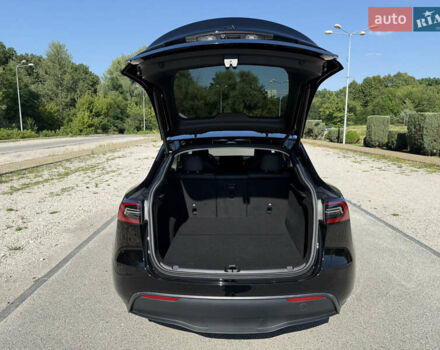 Черный Тесла Model Y, объемом двигателя 0 л и пробегом 1 тыс. км за 38999 $, фото 35 на Automoto.ua