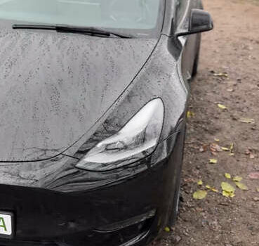 Черный Тесла Model Y, объемом двигателя 0 л и пробегом 35 тыс. км за 29999 $, фото 2 на Automoto.ua