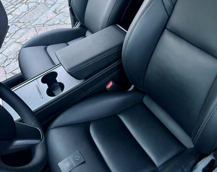 Черный Тесла Model Y, объемом двигателя 0 л и пробегом 59 тыс. км за 25950 $, фото 15 на Automoto.ua