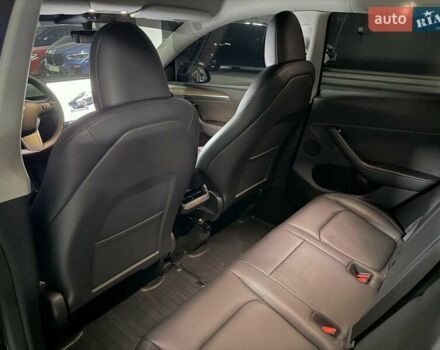 Чорний Тесла Model Y, об'ємом двигуна 0 л та пробігом 39 тис. км за 27500 $, фото 24 на Automoto.ua