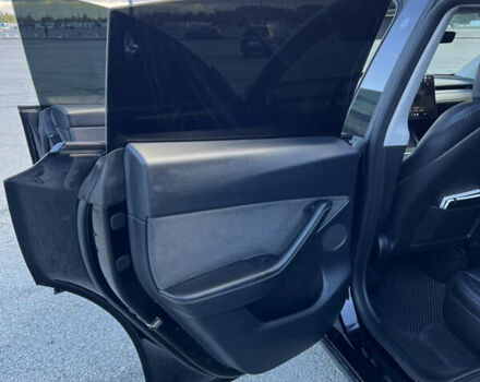 Черный Тесла Model Y, объемом двигателя 0 л и пробегом 123 тыс. км за 26400 $, фото 27 на Automoto.ua
