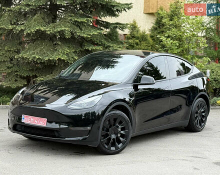 Черный Тесла Model Y, объемом двигателя 0 л и пробегом 18 тыс. км за 24000 $, фото 2 на Automoto.ua