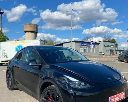 Черный Тесла Model Y, объемом двигателя 0 л и пробегом 30 тыс. км за 32999 $, фото 2 на Automoto.ua