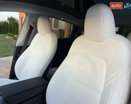 Черный Тесла Model Y, объемом двигателя 0 л и пробегом 24 тыс. км за 30999 $, фото 32 на Automoto.ua
