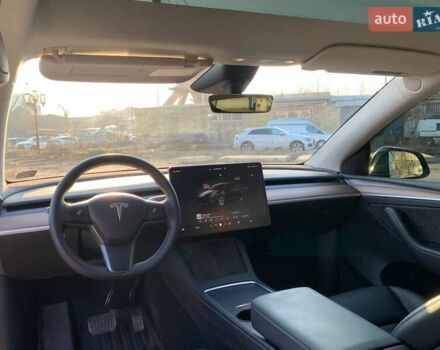 Черный Тесла Model Y, объемом двигателя 0 л и пробегом 25 тыс. км за 26500 $, фото 17 на Automoto.ua