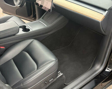 Черный Тесла Model Y, объемом двигателя 0 л и пробегом 35 тыс. км за 21300 $, фото 21 на Automoto.ua