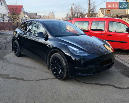 Черный Тесла Model Y, объемом двигателя 0 л и пробегом 19 тыс. км за 30900 $, фото 2 на Automoto.ua