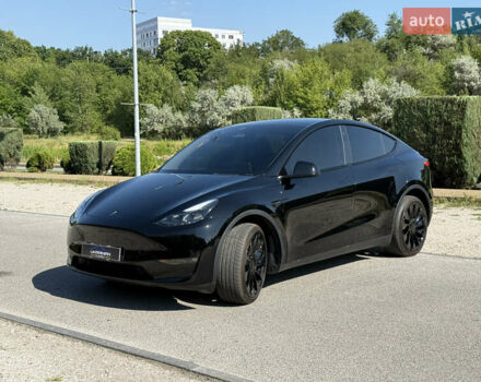 Черный Тесла Model Y, объемом двигателя 0 л и пробегом 1 тыс. км за 38999 $, фото 5 на Automoto.ua
