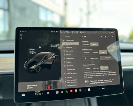 Черный Тесла Model Y, объемом двигателя 0 л и пробегом 2 тыс. км за 40990 $, фото 37 на Automoto.ua