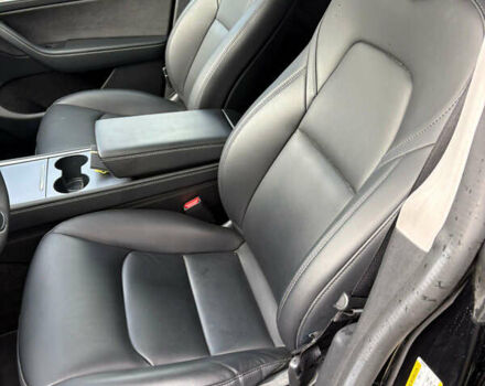 Черный Тесла Model Y, объемом двигателя 0 л и пробегом 59 тыс. км за 18900 $, фото 18 на Automoto.ua