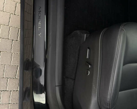 Чорний Тесла Model Y, об'ємом двигуна 0 л та пробігом 55 тис. км за 28100 $, фото 10 на Automoto.ua