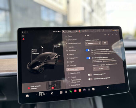 Черный Тесла Model Y, объемом двигателя 0 л и пробегом 2 тыс. км за 40990 $, фото 46 на Automoto.ua