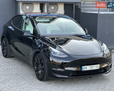 Тесла Model Y 2023 в Ровно на Automoto.ua Черный Тесла Model Y, объемом двигателя 0 л и пробегом 13 тыс. км за 28900 $, фото 4 на Automoto.ua