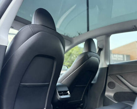 Черный Тесла Model Y, объемом двигателя 0 л и пробегом 34 тыс. км за 35000 $, фото 23 на Automoto.ua