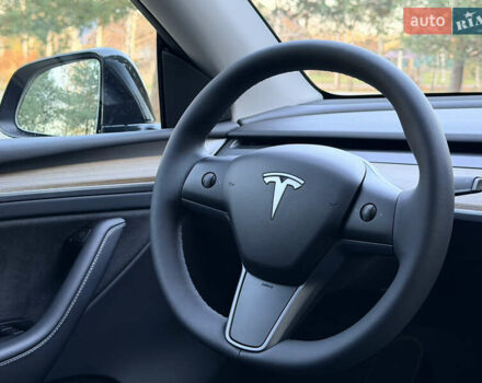 Черный Тесла Model Y, объемом двигателя 0 л и пробегом 4 тыс. км за 29800 $, фото 21 на Automoto.ua