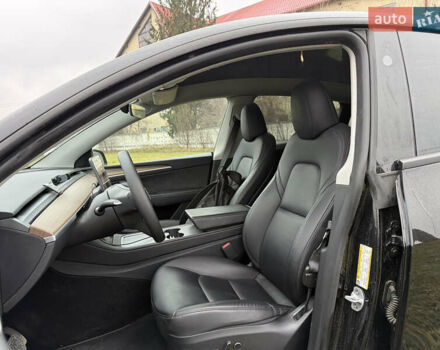 Чорний Тесла Model Y, об'ємом двигуна 0 л та пробігом 18 тис. км за 27998 $, фото 7 на Automoto.ua