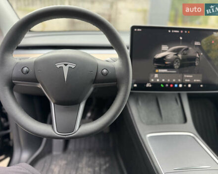 Черный Тесла Model Y, объемом двигателя 0 л и пробегом 2 тыс. км за 38300 $, фото 25 на Automoto.ua