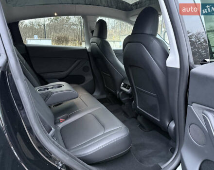 Черный Тесла Model Y, объемом двигателя 0 л и пробегом 19 тыс. км за 36500 $, фото 61 на Automoto.ua