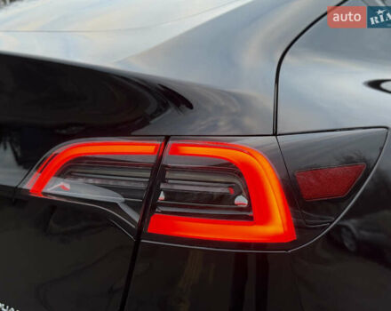 Черный Тесла Model Y, объемом двигателя 0 л и пробегом 19 тыс. км за 36500 $, фото 33 на Automoto.ua