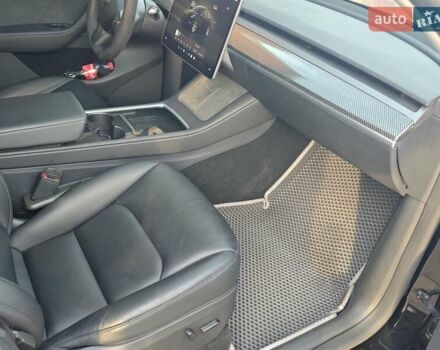 Черный Тесла Model Y, объемом двигателя 0 л и пробегом 13 тыс. км за 32000 $, фото 13 на Automoto.ua