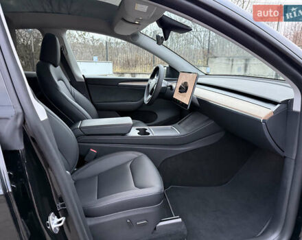 Черный Тесла Model Y, объемом двигателя 0 л и пробегом 19 тыс. км за 36500 $, фото 39 на Automoto.ua